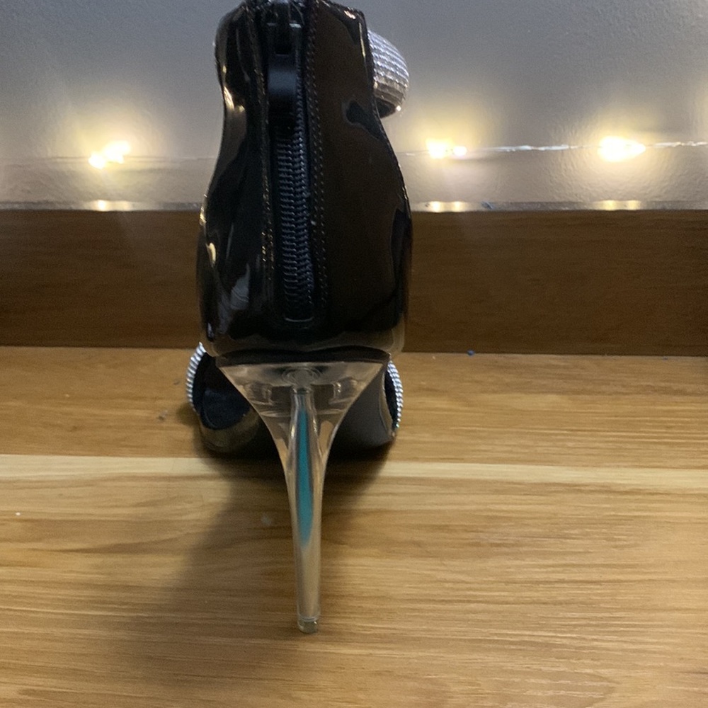 Used - Picture 3 of 3